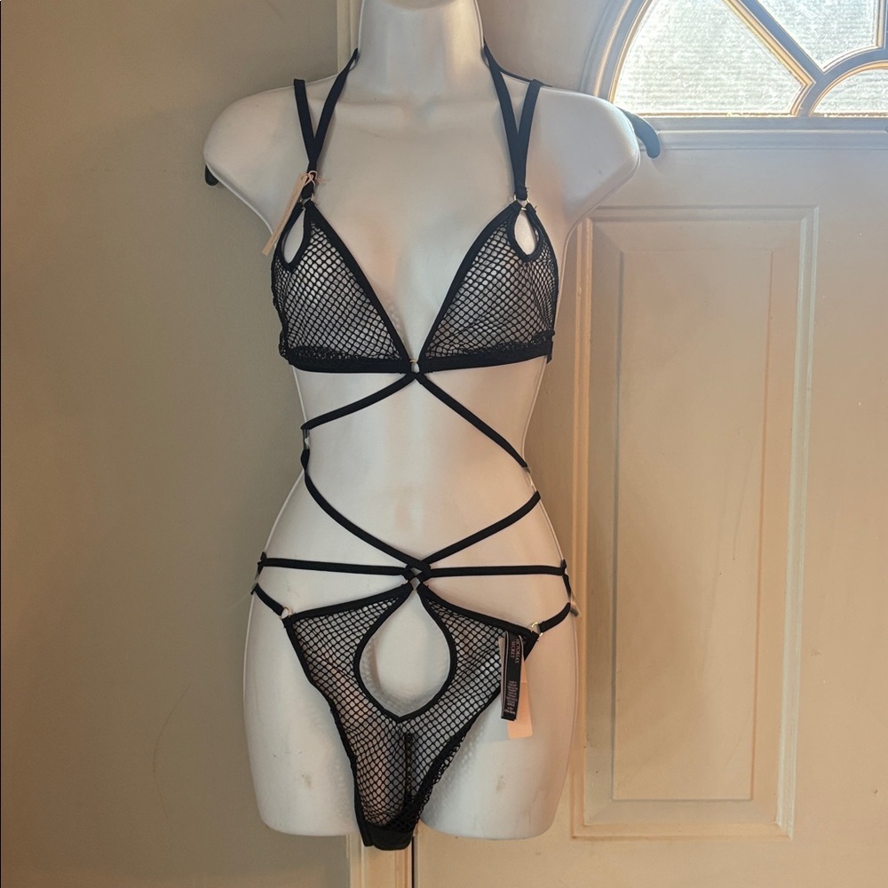 Black Mesh strappy Lingerie Set - Brand new with tags size large